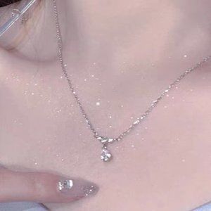 Drop sterling silver necklace lady